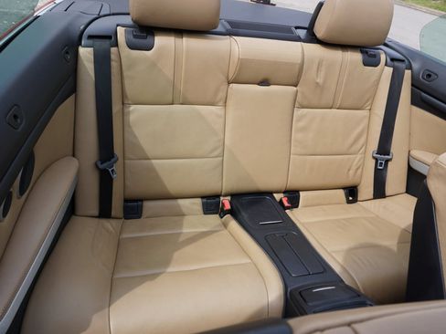 Used 2010 BMW M3 Convertible RWD image 17