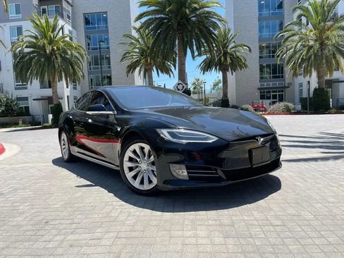 Used 2018 Tesla Model S 75D image 5