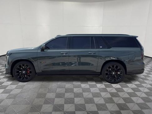 Used 2026 Cadillac Escalade ESV V w/ LPO, ONYX Package AWD/4WD image 5