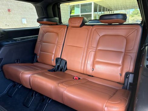 Used 2019 Lincoln Navigator Reserve w/ Cargo Package image 26