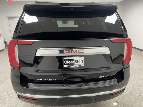 Used 2023 GMC Yukon XL SLT image 8