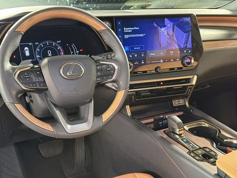 Used 2024 Lexus RX 350 Premium image 18