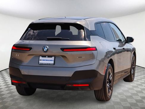 Used 2023 BMW iX xDrive50 AWD/4WD image 4