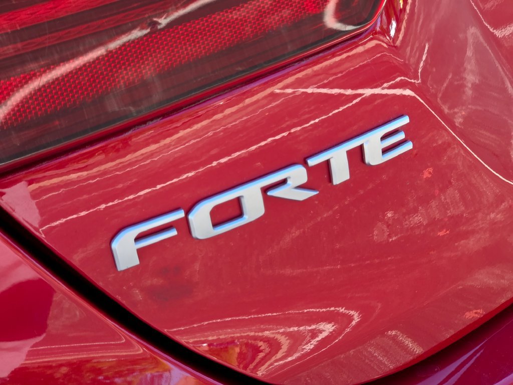 Used 2022 Kia Forte GT FWD image 19