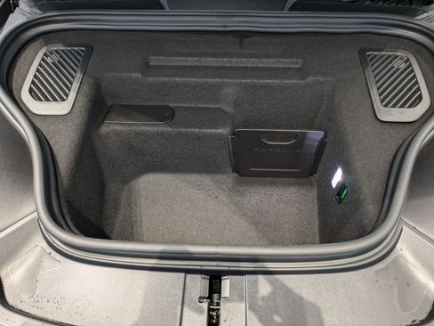 Certified 2025 Porsche Macan Electric image 29