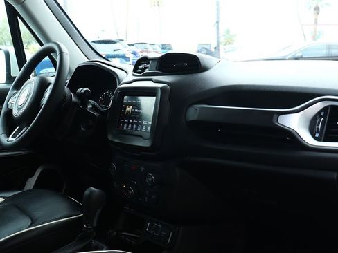 Used 2020 Jeep Renegade Latitude w/ Popular Equipment Group image 35