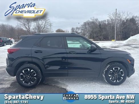 Used 2021 Chevrolet TrailBlazer LT w/ Convenience Package image 2