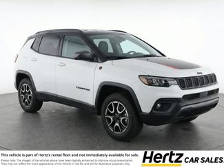 Used 2025 Jeep Compass Trailhawk AWD/4WD video 1