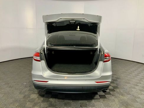 Used 2019 Ford Fusion SEL FWD image 18