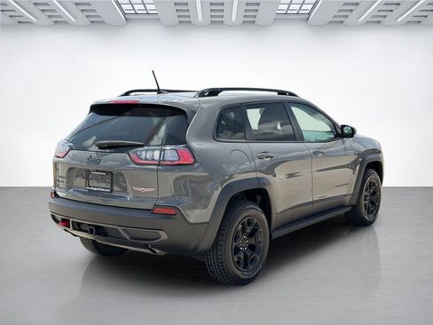 Used 2022 Jeep Cherokee Trailhawk w/ Sound & Nav Group AWD/4WD image 3