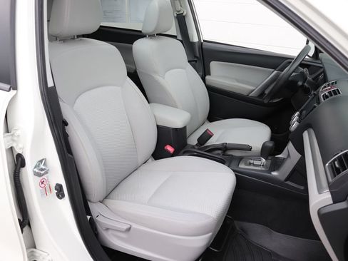 Used 2016 Subaru Forester 2.5i Premium w/ All-Weather Package AWD/4WD image 6