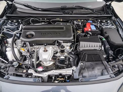 Certified 2025 Honda Civic Sport image 29