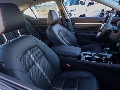 New 2025 Nissan Altima 2.5 SR image 20