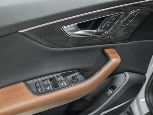 Used 2022 Audi Q8 Premium Plus image 13