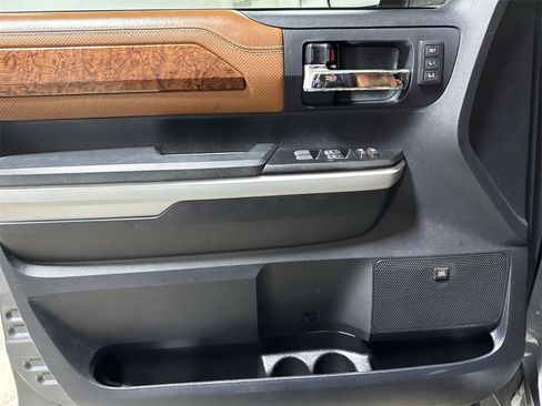 Used 2019 Toyota Tundra image 22