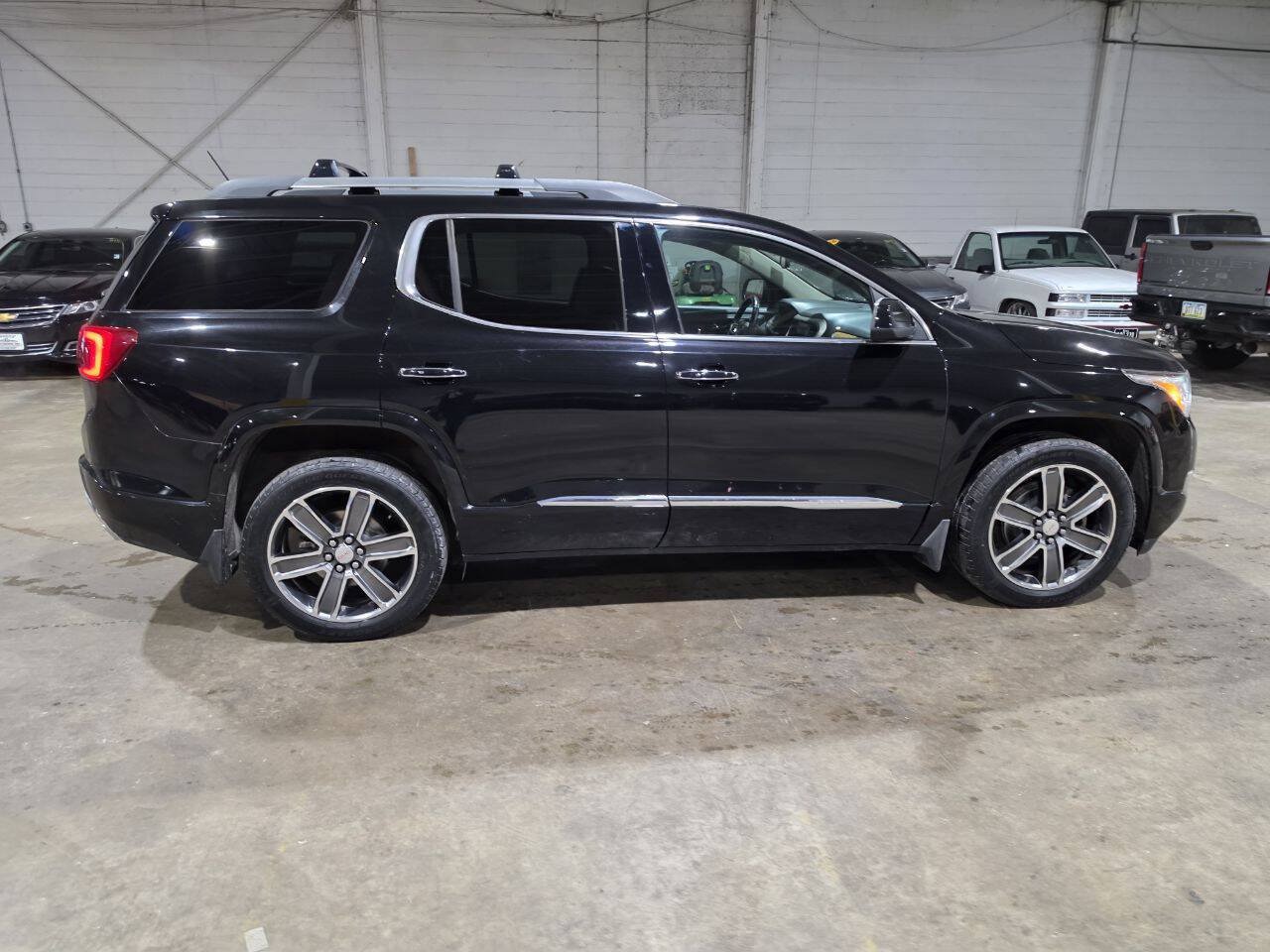 Used 2017 GMC Acadia Denali w/ LPO, Protection Package AWD/4WD image 14
