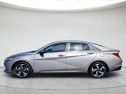 Used 2023 Hyundai Elantra Limited FWD image 8