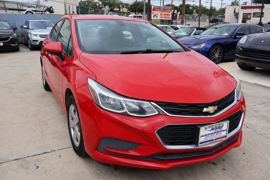 Used 2017 Chevrolet Cruze LS FWD image 1