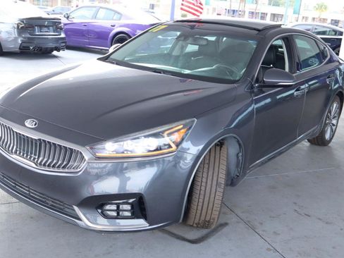 Used 2017 Kia Cadenza Technology FWD image 9