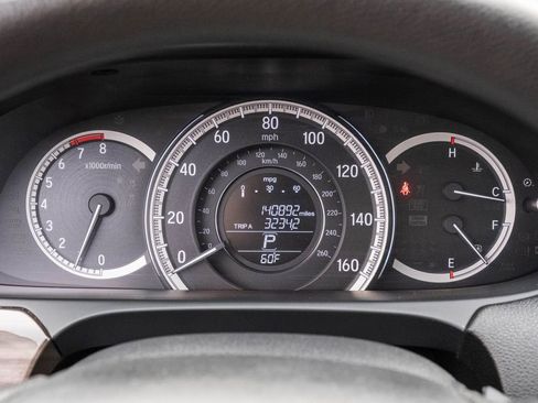 Used 2017 Honda Accord EX image 3