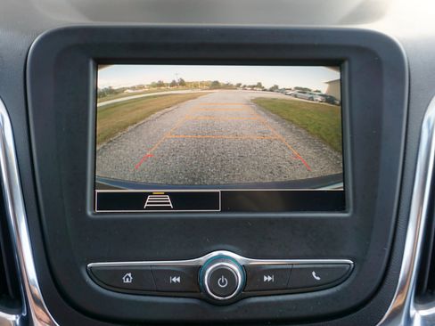 Used 2022 Chevrolet Equinox LT image 12