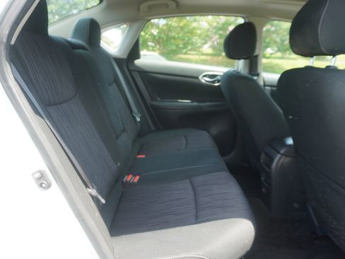 Used 2019 Nissan Sentra SV w/ Special Edition Package image 19