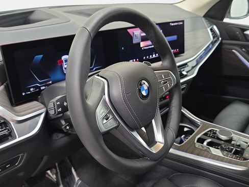 Certified 2025 BMW X7 xDrive40i w/ Climate Comfort Package AWD/4WD image 12
