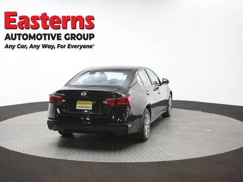 Used 2023 Nissan Altima 2.5 S FWD image 38