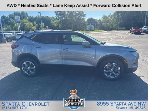 Used 2025 Chevrolet Blazer LT AWD/4WD image 2
