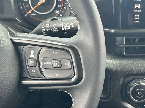 Used 2025 Jeep Wrangler Unlimited Sport AWD/4WD image 25