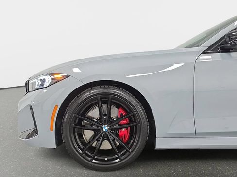 Used 2024 BMW 330i Sedan w/ M Sport Package RWD image 10