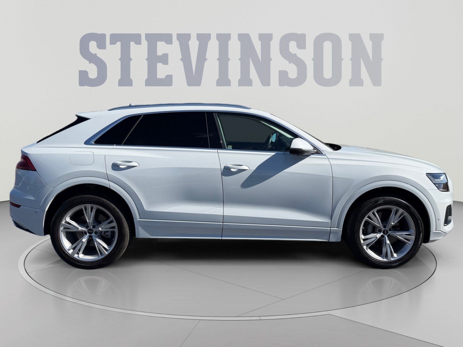 Used 2023 Audi Q8 Premium Plus AWD/4WD image 6