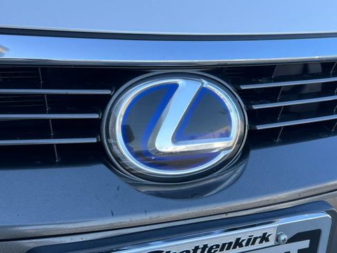 Used 2016 Lexus CT 200h w/ Navigation Package FWD image 20