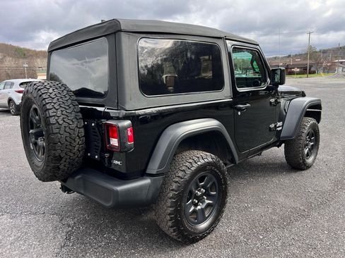 Used 2018 Jeep Wrangler Sport image 7