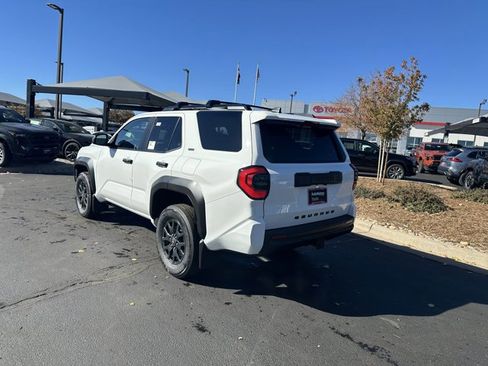 New 2025 Toyota 4Runner SR5 image 5