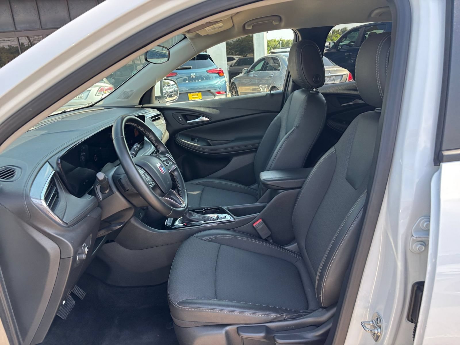 Used 2025 Buick Encore GX Preferred AWD/4WD image 25