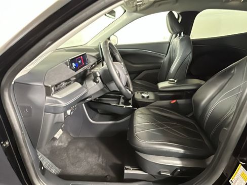 Used 2022 Ford Mustang Mach-E Select RWD image 12