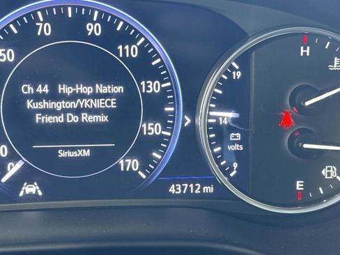 Used 2022 Buick Enclave Avenir w/ Avenir Technology Package image 31