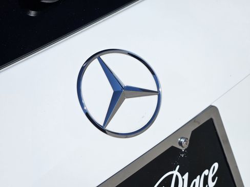 Certified 2025 Mercedes-Benz GLA 250 250 image 9