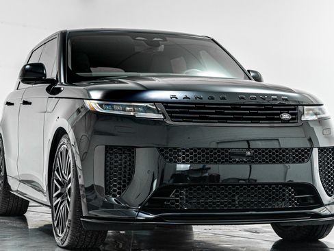 Used 2025 Land Rover Range Rover Sport SV Edition Two AWD/4WD image 3