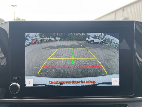 Used 2025 Toyota Camry LE image 17