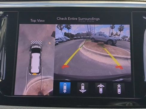 Used 2019 Chrysler Pacifica Limited w/ Advanced Safetytec Group FWD image 26