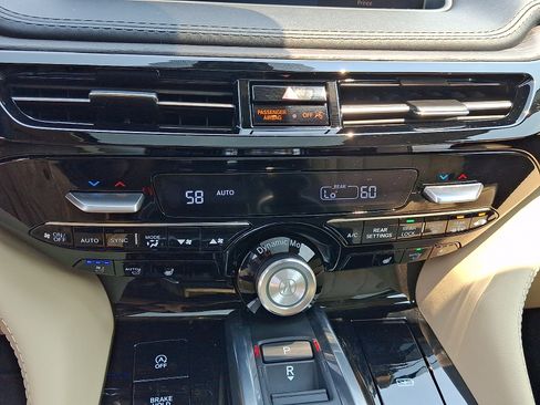 Certified 2023 Acura MDX SH-AWD w/ Advance Package image 14