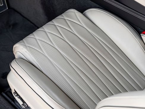 Used 2024 Bentley Continental GT Azure AWD/4WD image 20