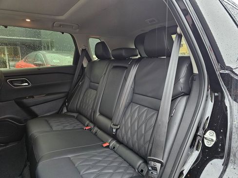 New 2026 Nissan Rogue Platinum image 12