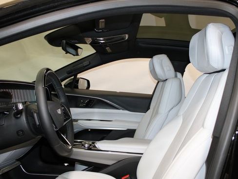 Certified 2024 Cadillac Lyriq Sport image 7