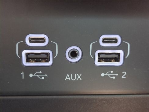 Used 2023 Jeep Grand Cherokee Laredo image 25