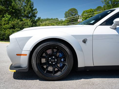 Used 2023 Dodge Challenger SRT Hellcat RWD image 13