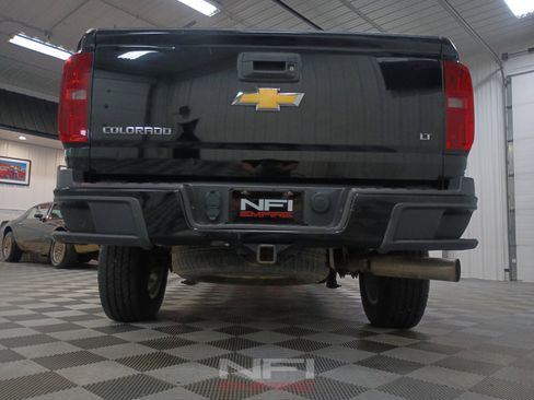Used 2017 Chevrolet Colorado LT w/ LT Convenience Package AWD/4WD image 19