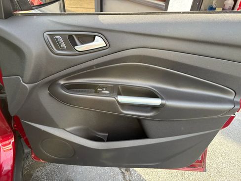 Used 2014 Ford Escape SE FWD image 19